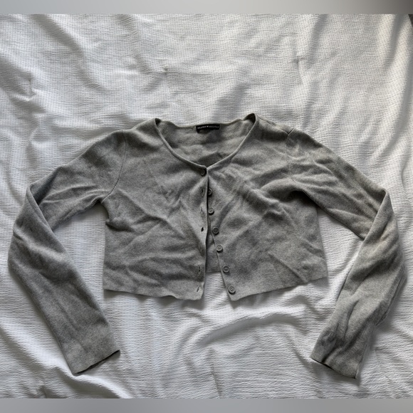 Brandy Melville Sweaters - Brandy Melville Light Gray Knit Top